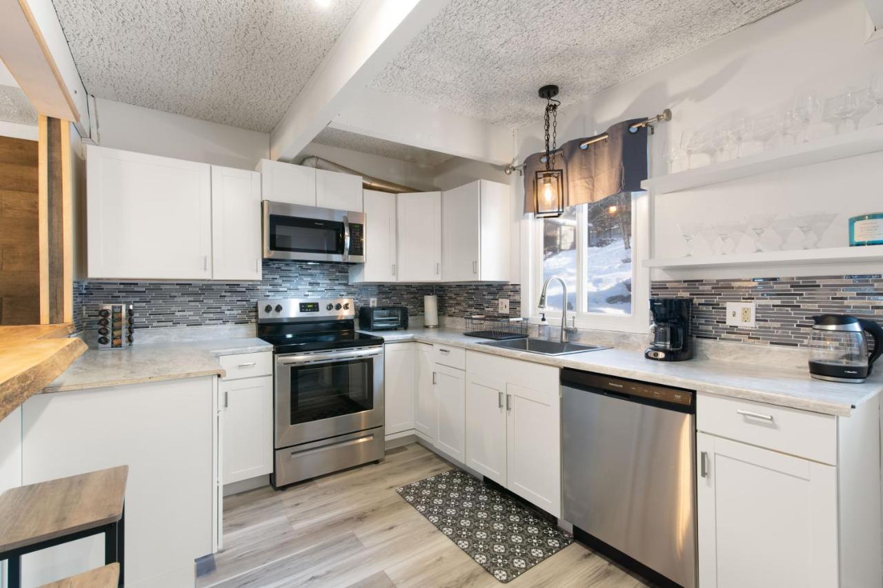Vermont Getaway! Newly Renovated! Stratton Valley Екстер'єр фото